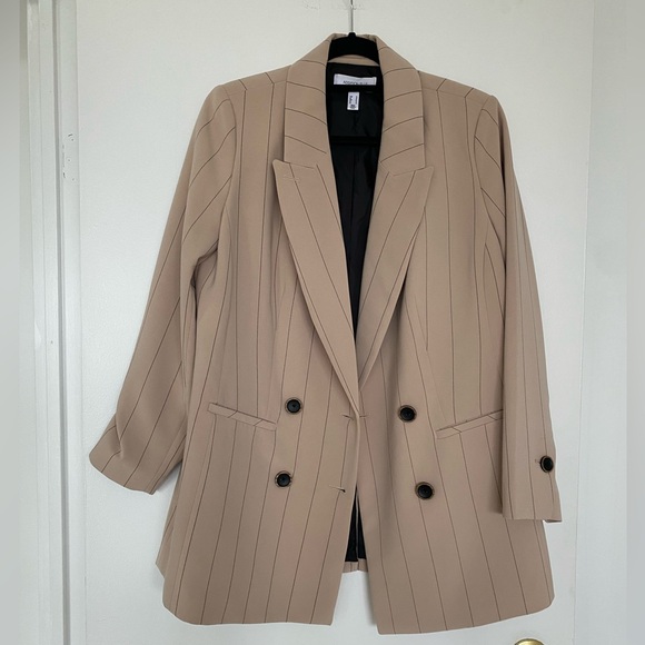 🛍️BEAUTIFUL ADDITION ELLE BLAZER ORIGINALLY $279 - Picture 3 of 6